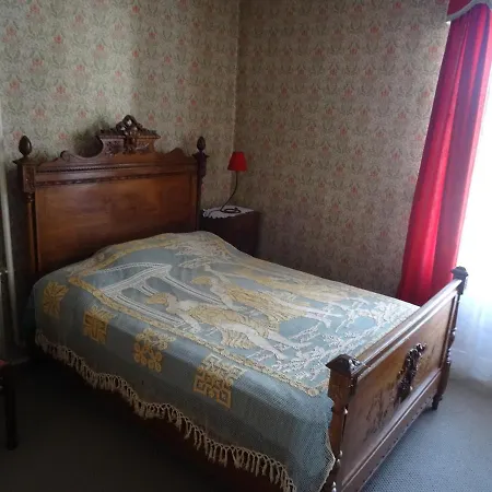 Charming French Cottage-Gite In The Heart Of Quiet Gorron Exterior photo