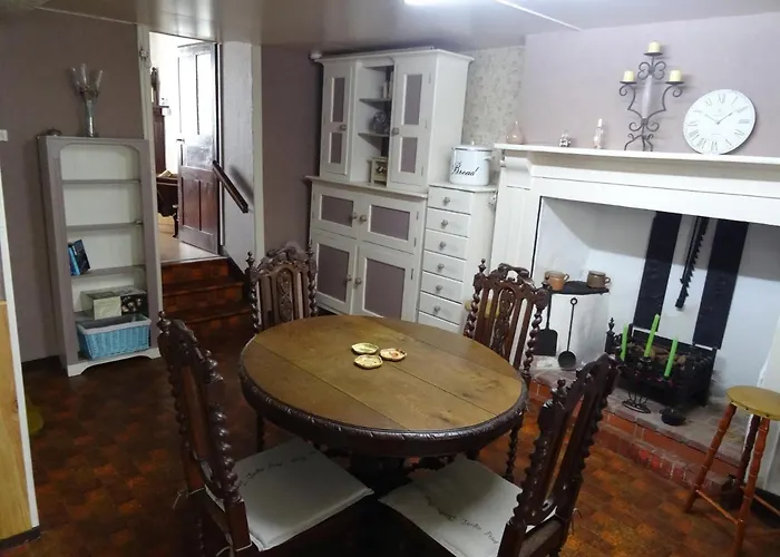 Charming French Cottage-Gite In The Heart Of Quiet Gorron
